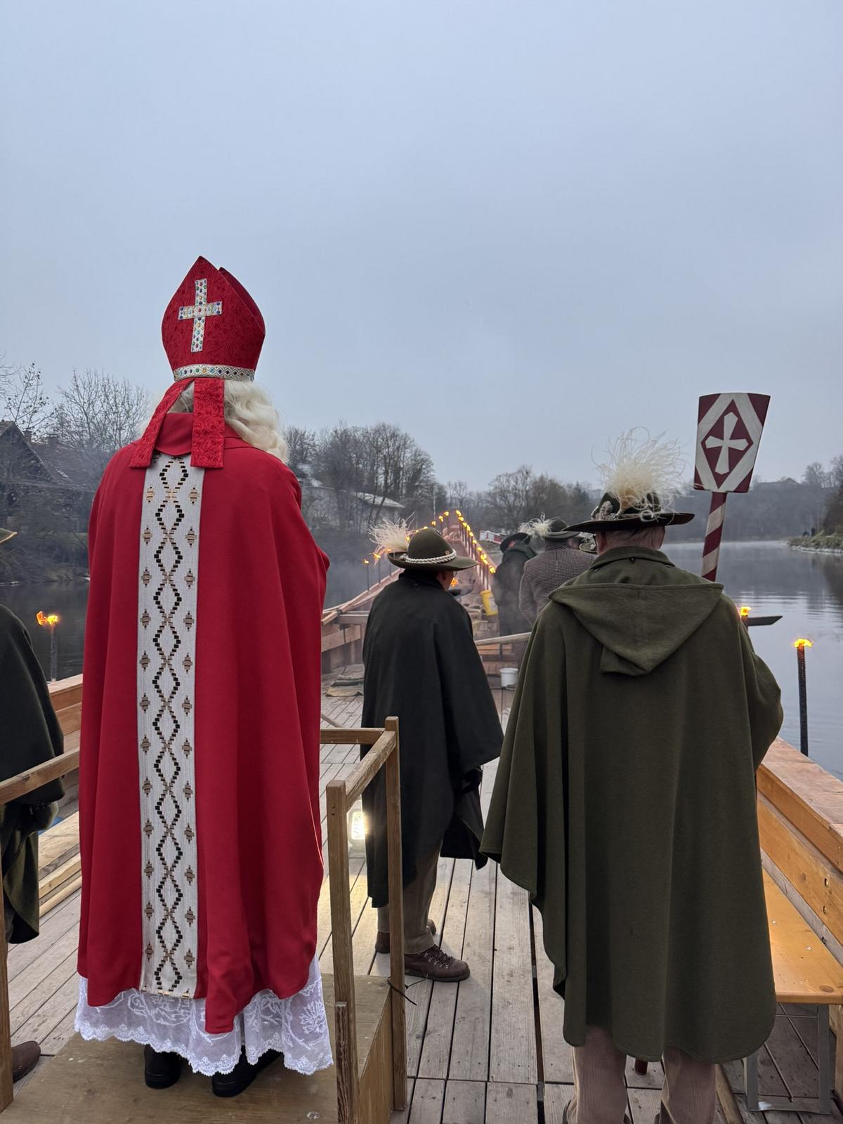 Nikolaus auf der Traun